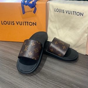 Louis Vuitton Sun bath Flat in Mule